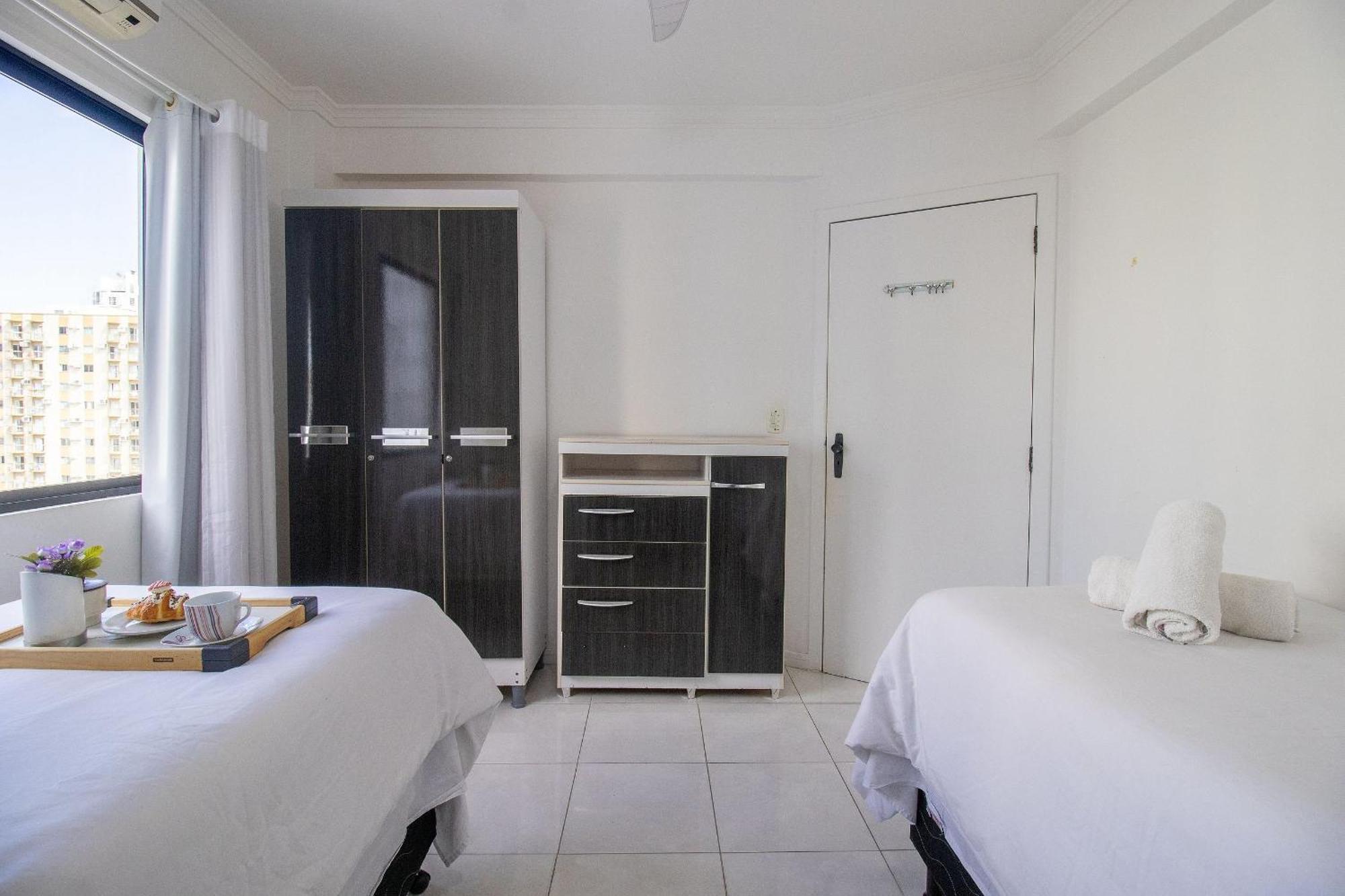 Bk64 - Prox Calcadao, 2 Dorm Climatizados Balneario Camboriu
