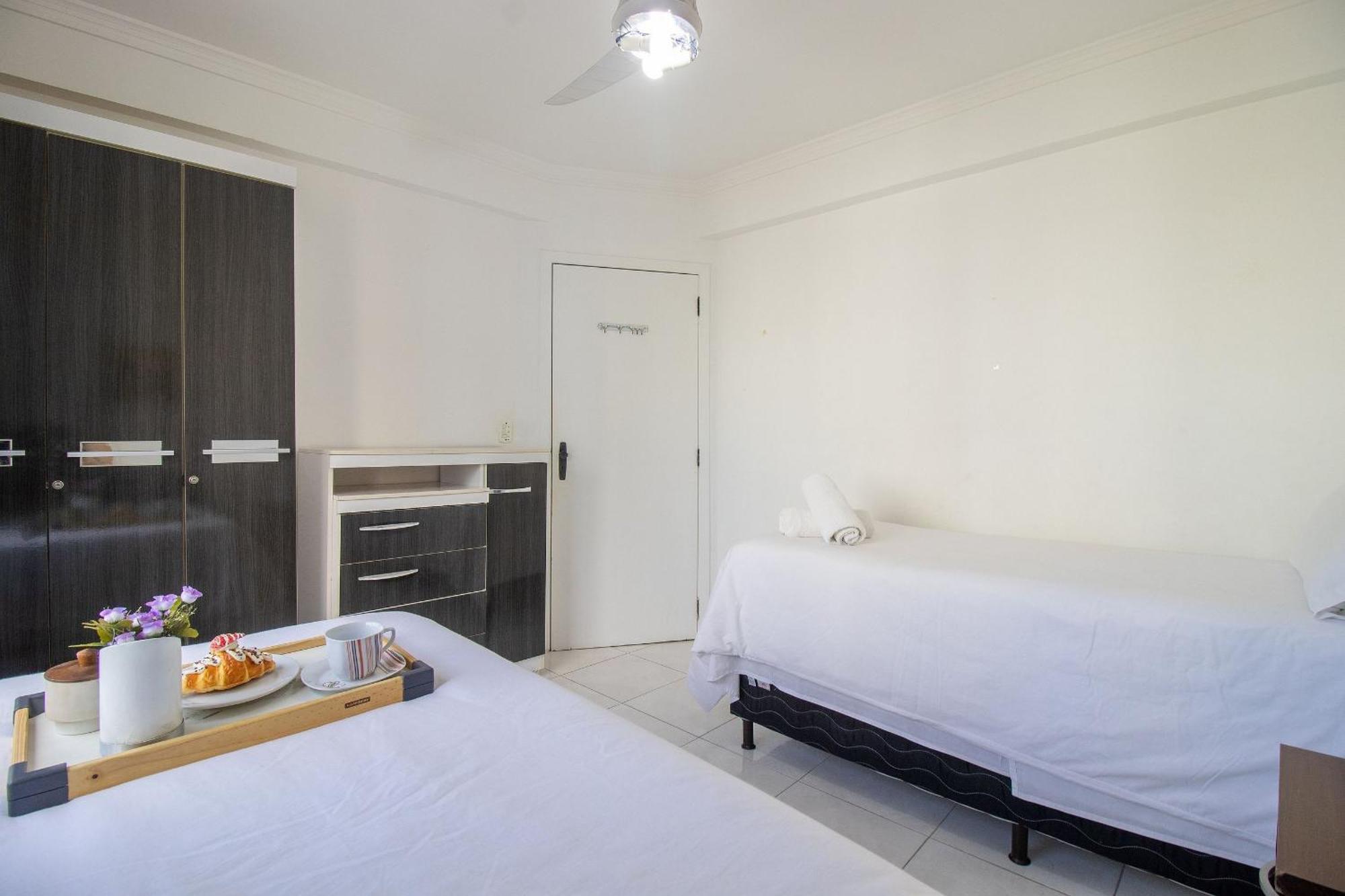 Bk64 - Prox Calcadao, 2 Dorm Climatizados * Balneário Camboriú