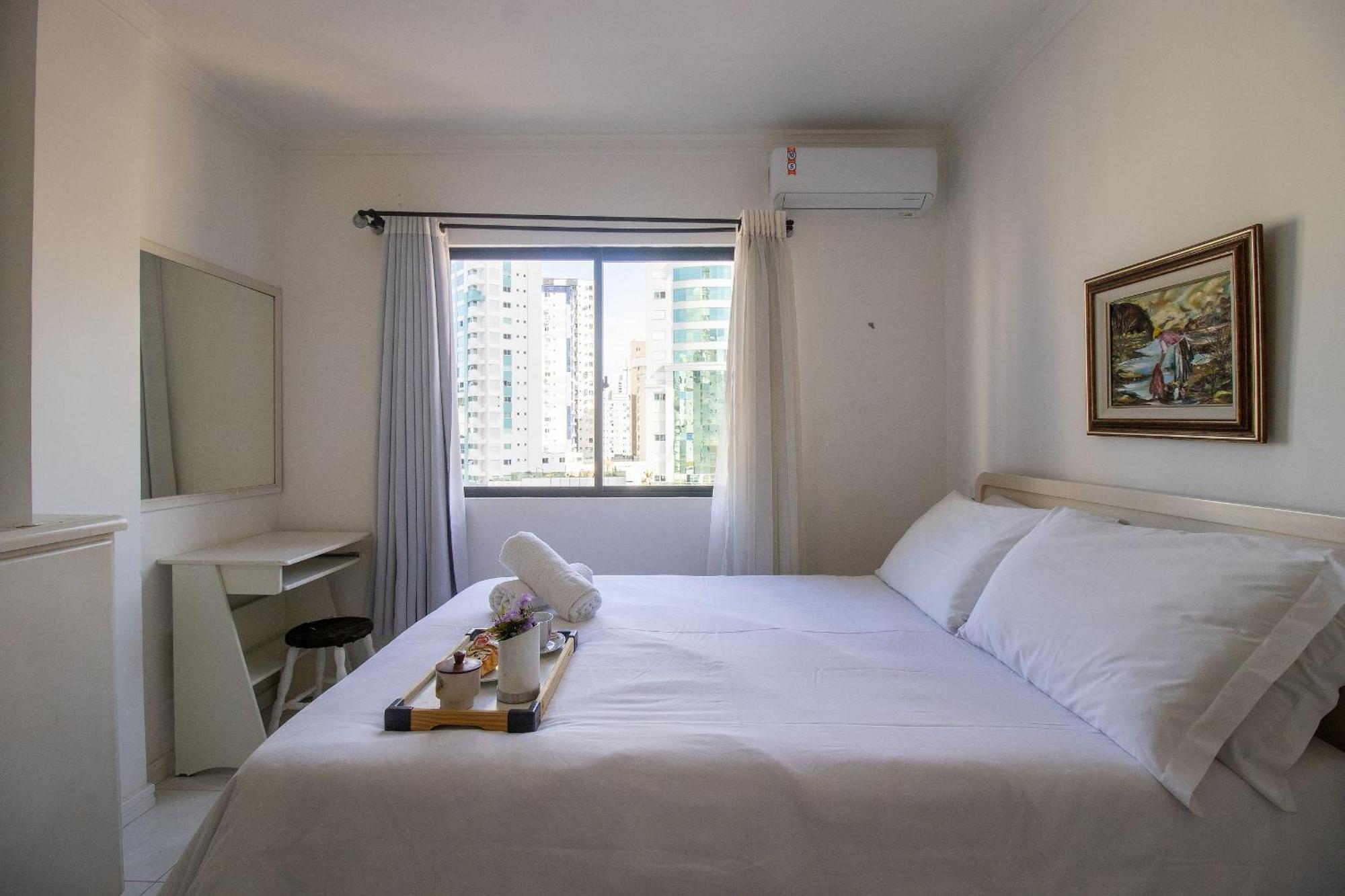 Bk64 - Prox Calcadao, 2 Dorm Climatizados * Balneário Camboriú